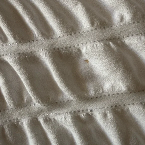 Silver & white lightweight cotton bedspread/end of bed throw. 71”x80”. - Picture 6 of 7